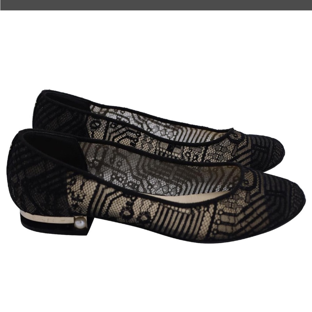 CHANEL Black Lace ballet Flats CC shoes 8.5 USA 8.5